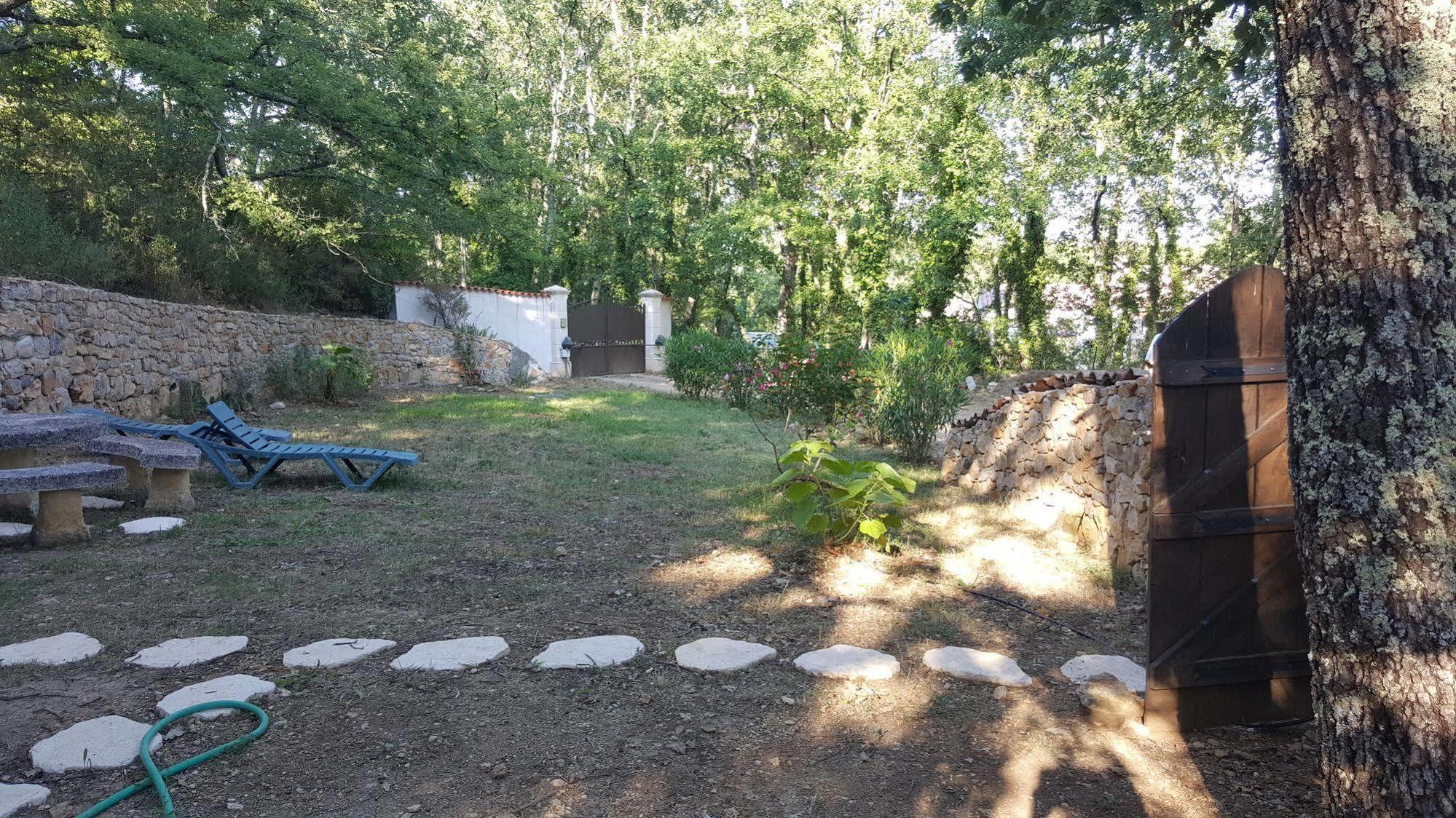 Le Donjon Des Combes Et Son Spa Fayence Buitenkant foto